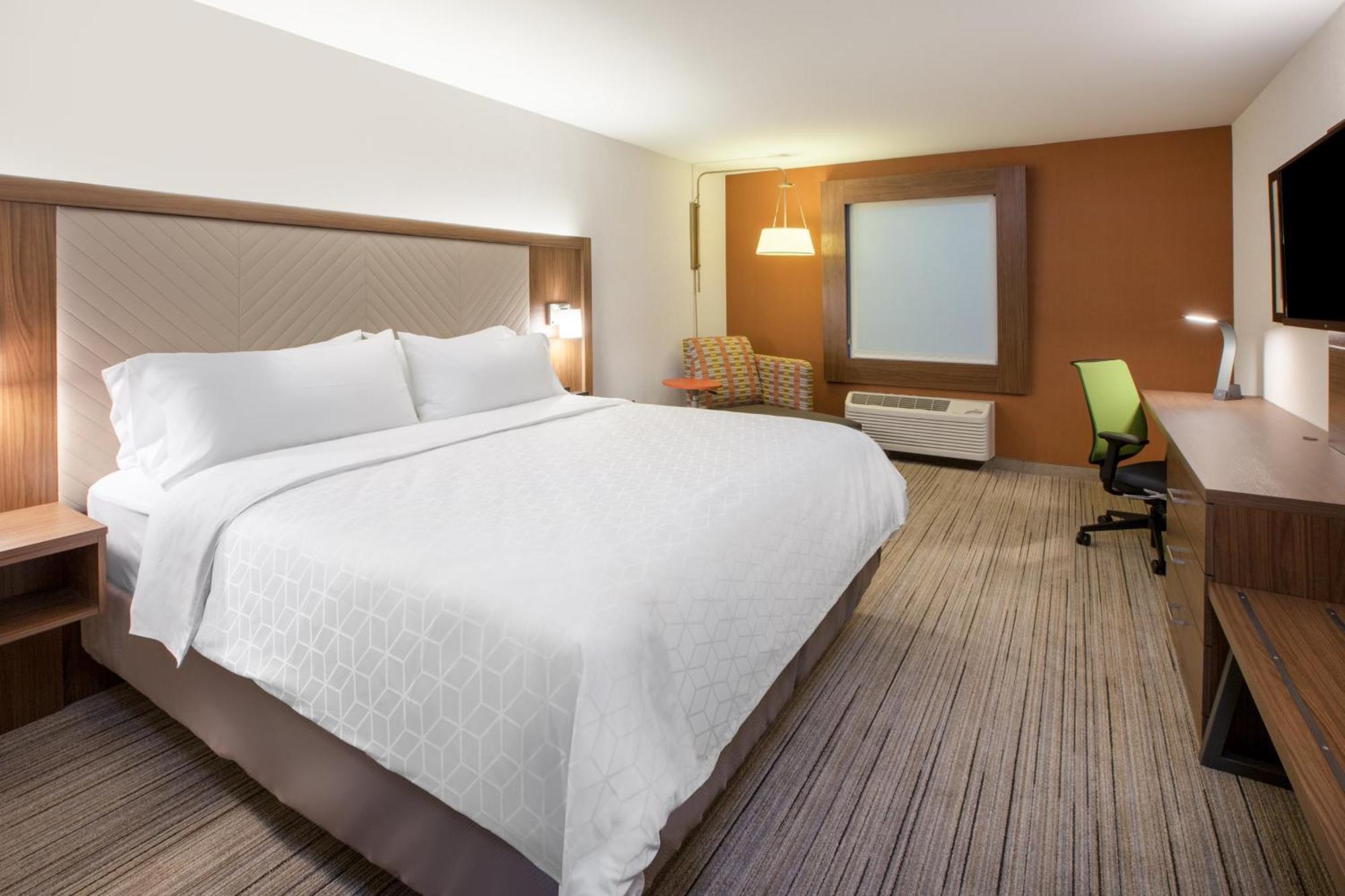 Holiday Inn Express Hocking Hills-Logan By Ihg Exterior photo