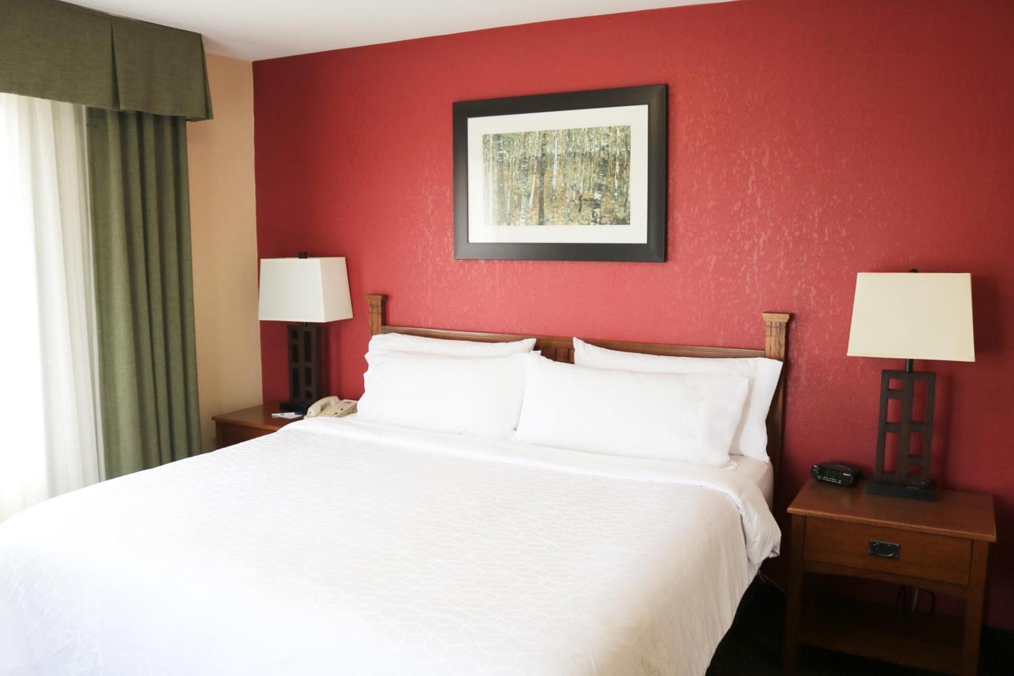 Holiday Inn Express Hocking Hills-Logan By Ihg Exterior photo