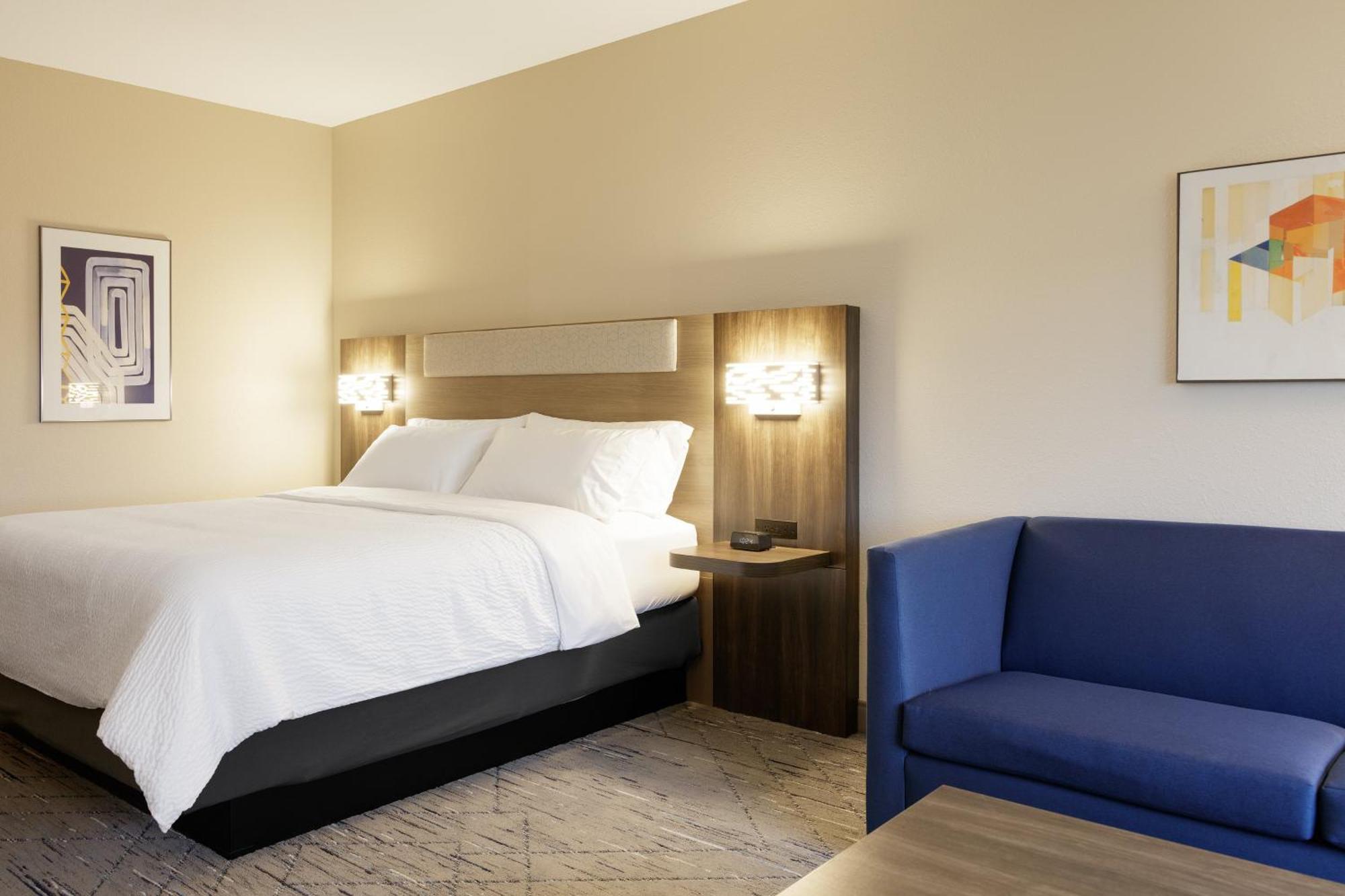 Holiday Inn Express Hocking Hills-Logan By Ihg Exterior photo