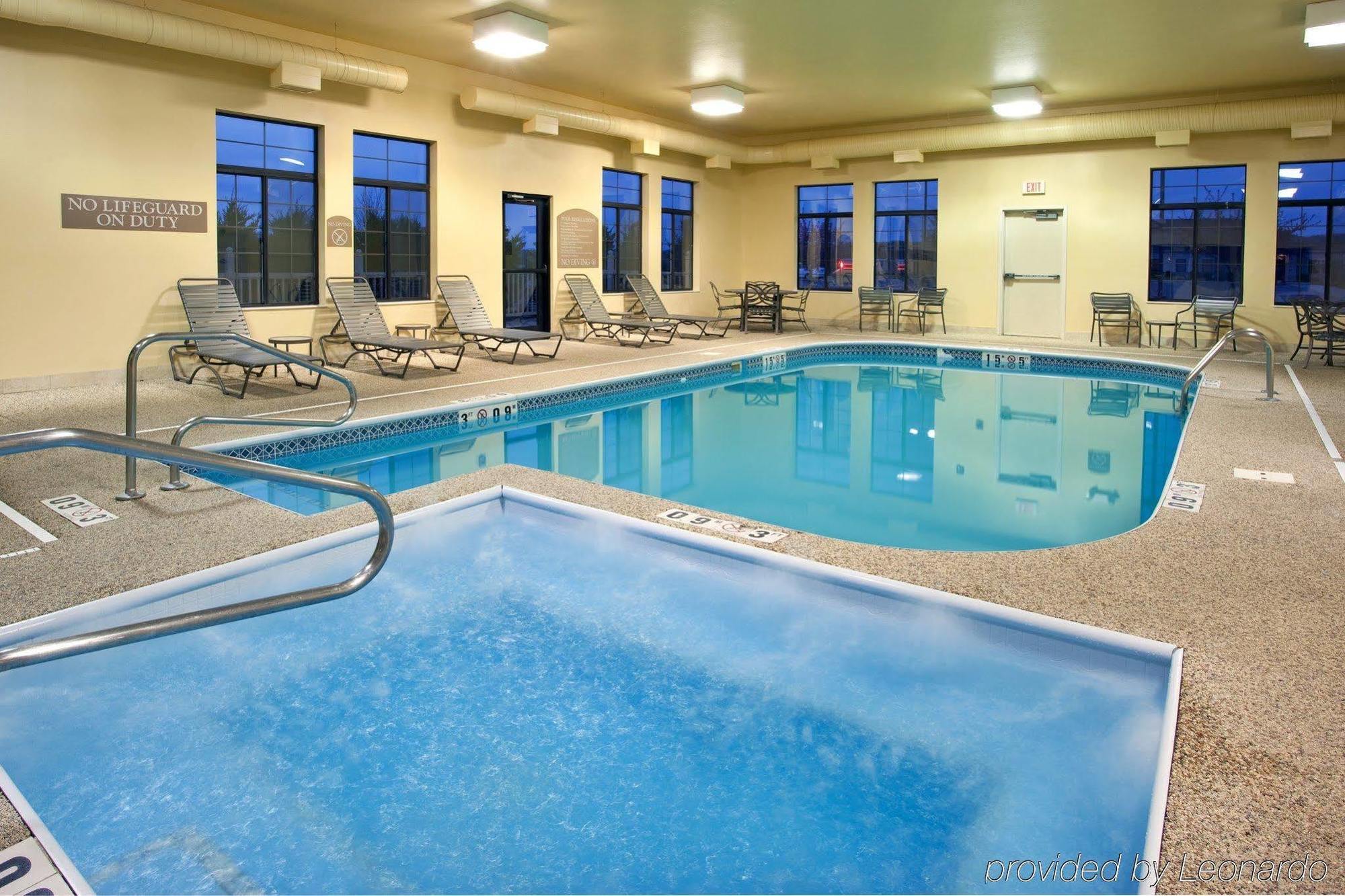 Holiday Inn Express Hocking Hills-Logan By Ihg Exterior photo