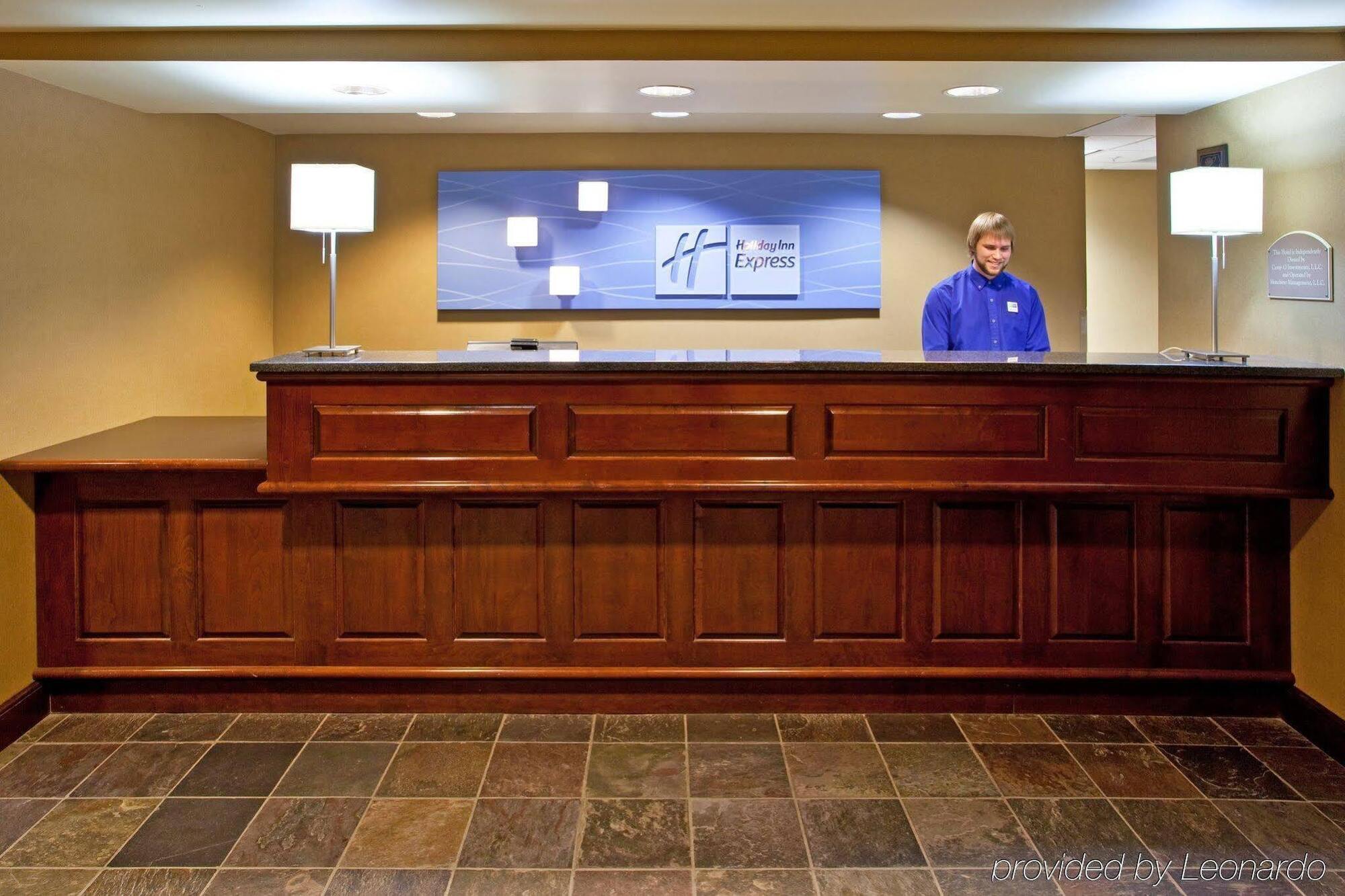 Holiday Inn Express Hocking Hills-Logan By Ihg Exterior photo